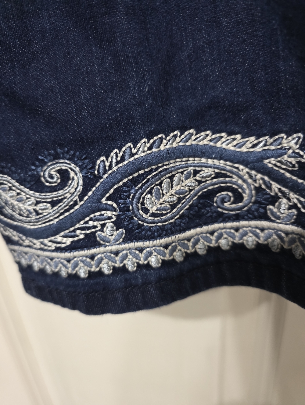Relaxed Fit Dark Blue Men’s Jeans with Embroidered Hem - Picture 2 of 6